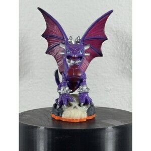 Series 2 Cynder Skylanders Giants Undead Figure Activision